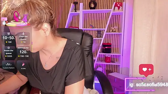 sofiah  online show from February 7, 5:05 pm