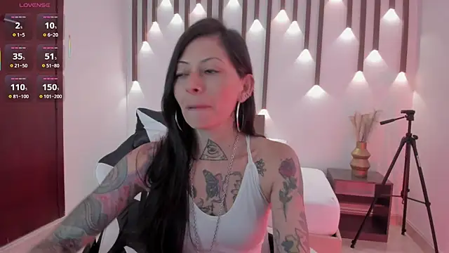 dark gotica online show from April 5, 12:24 pm