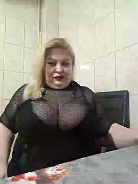 Snapshot of AriannaMilf chatting on January 10, 8:15 pm AriannaMilf online show from January 10, 8:15 pm