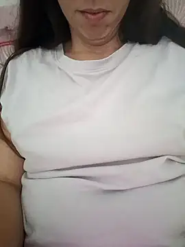 Snapshot of bruna_safadinhaa chatting on September 11, 3:56 pm bruna safadinhaa online show from September 11, 3:56 pm