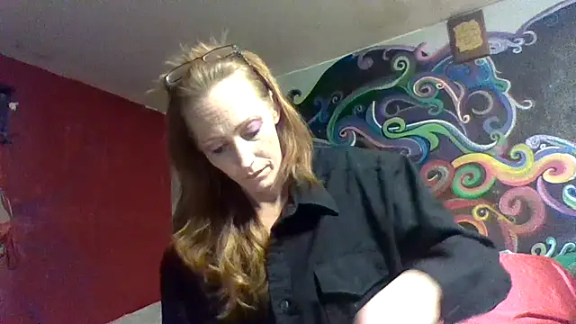 4EyedSluttyGinger online show from December 11, 10:25 am