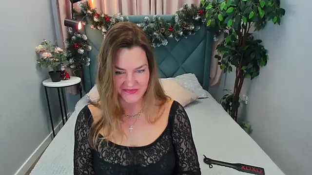 Snapshot of Adele_Russo chatting on January 4, 4:11 pm Adele Russo online show from January 4, 4:11 pm