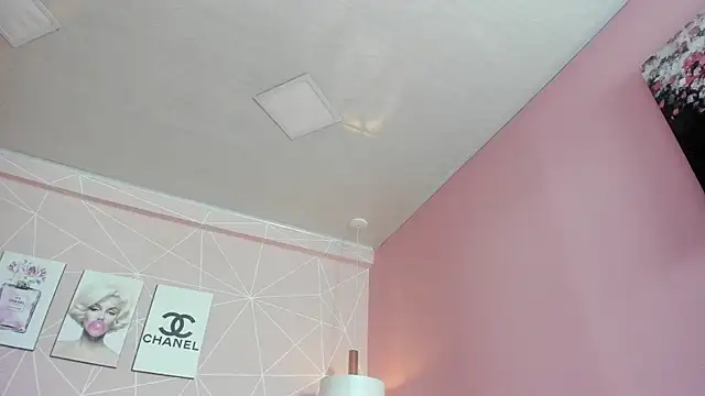 dolly zoe online show from October 21, 10:10 pm