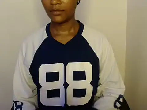 Snapshot of savage_laura chatting on February 18, 9:20 pm savage laura online show from February 18, 9:20 pm