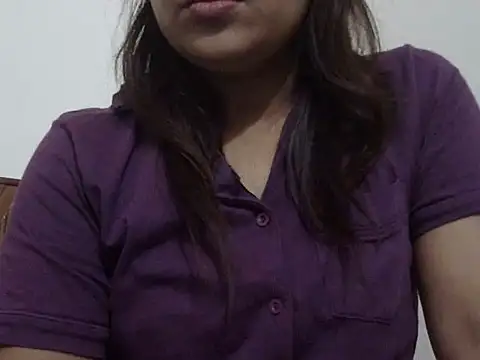 Snapshot of shekira99 chatting on January 19, 2:10 pm shekira99 online show from January 19, 2:10 pm