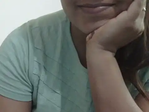 Snapshot of shekira99 chatting on February 5, 3:11 am shekira99 online show from February 5, 3:11 am