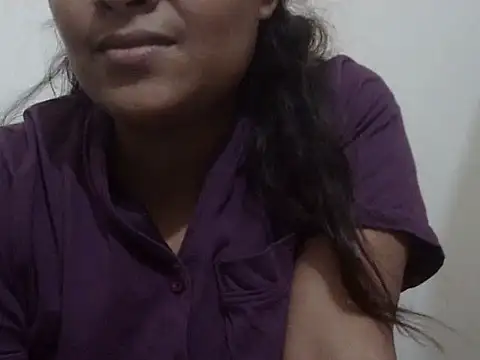 Snapshot of shekira99 chatting on February 22, 2:04 pm shekira99 online show from February 22, 2:04 pm