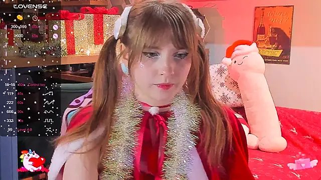 Snapshot of AliceLanley chatting on December 25, 12:58 pm AliceLanley online show from December 25, 12:58 pm