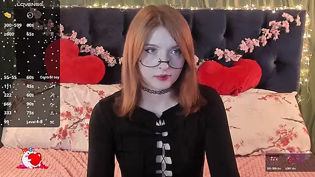 Snapshot of AliceLanley chatting on March 26, 11:16 am AliceLanley online show from March 26, 11:16 am