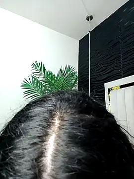 Snapshot of lucia_vonne_ chatting on February 8, 12:17 pm lucia vonne online show from February 8, 12:17 pm