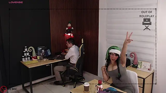 Snapshot of Office_Naughty_Girl chatting on December 21, 11:24 pm Office Naughty Girl online show from December 21, 11:24 pm