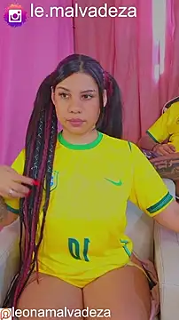 leonasafira online show from June 29, 11:32 am
