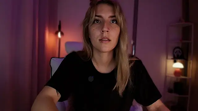 Dakotaa  online show from March 7, 1:24 am