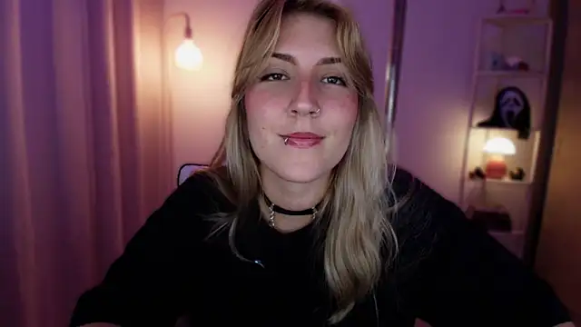 Snapshot of Dakotaa_ chatting on April 26, 2:09 am Dakotaa online show from April 26, 2:09 am