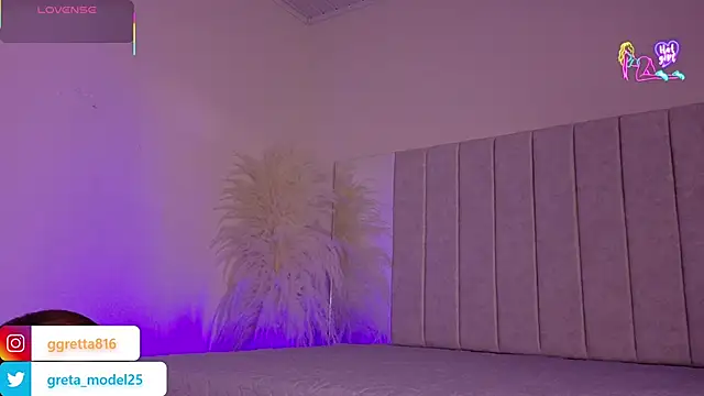 Snapshot of _Gretta chatting on June 8, 7:58 pm Gretta online show from June 8, 7:58 pm
