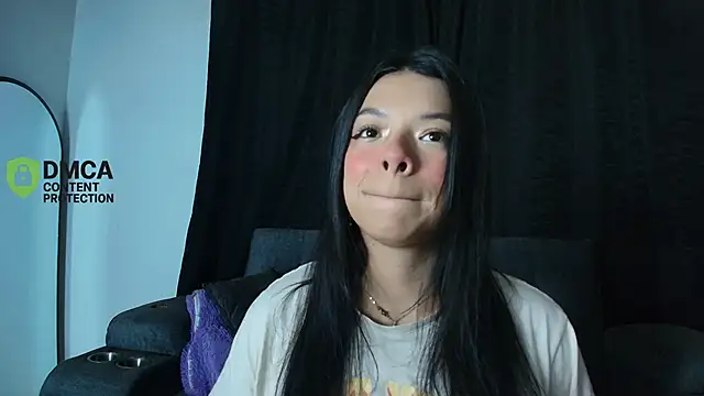 Snapshot of yungelitamor_ chatting on June 7, 5:00 am yungelitamor online show from June 7, 5:00 am