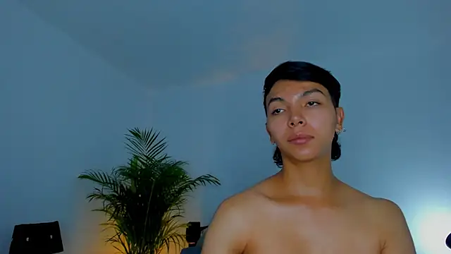 Snapshot of xhenisa_ chatting on September 29, 8:02 pm xhenisa online show from September 29, 8:02 pm