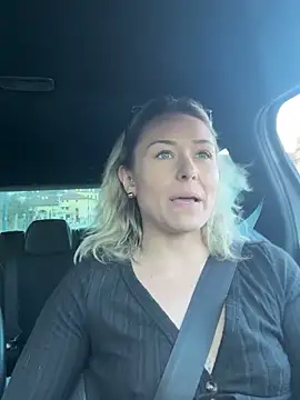 petrouchkaaa  online show from February 17, 3:08 pm