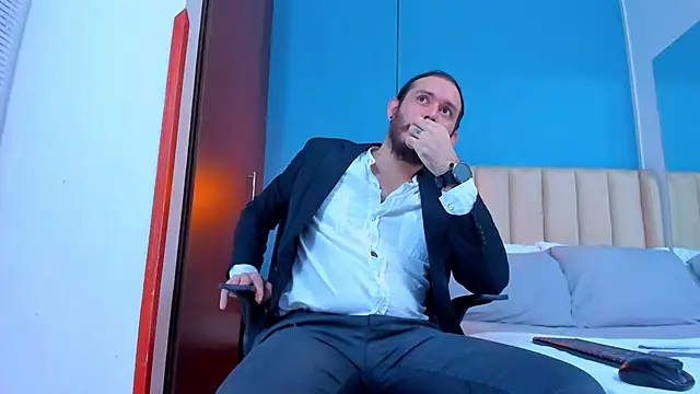 jeanpiere  online show from September 14, 11:15 pm