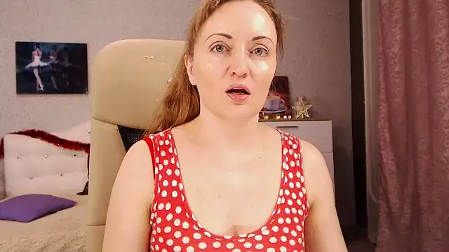 Snapshot of BettyFootFetish chatting on January 3, 1:14 pm BettyFootFetish online show from January 3, 1:14 pm