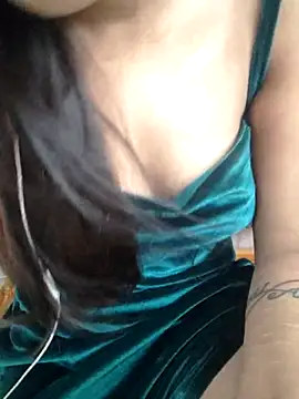 Snapshot of Roshni_98 chatting on February 23, 5:34 am Roshni 98 online show from February 23, 5:34 am