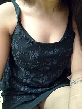 Snapshot of Roshni_98 chatting on September 23, 6:05 am Roshni 98 online show from September 23, 6:05 am