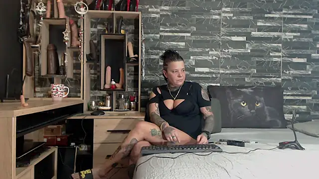 Mistress Miry online show from December 11, 1:15 am