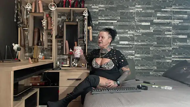 Mistress Miry online show from December 23, 4:22 am