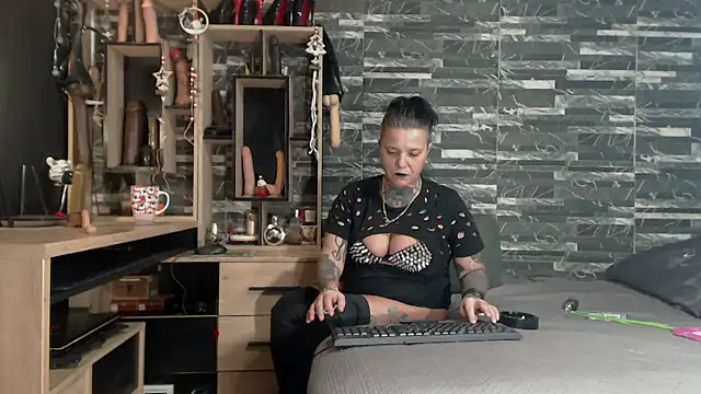 Mistress Miry online show from December 23, 7:28 am