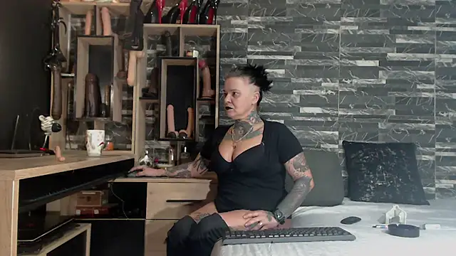 Mistress Miry online show from February 8, 1:32 am