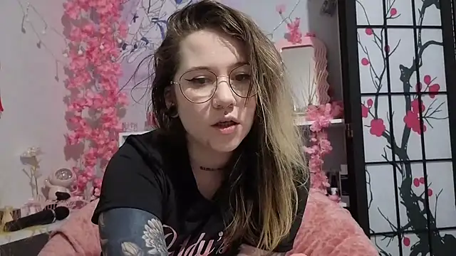 sullye online show from March 15, 8:54 pm