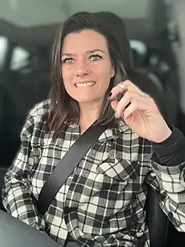 LadyLena1 online show from January 3, 9:05 pm