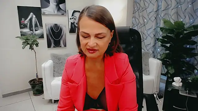 Favorite 0 online show from February 6, 4:50 am