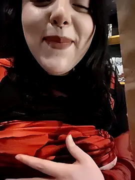 Snapshot of Chubbygrl20 chatting on November 8, 12:44 am Chubbygrl20 online show from November 8, 12:44 am