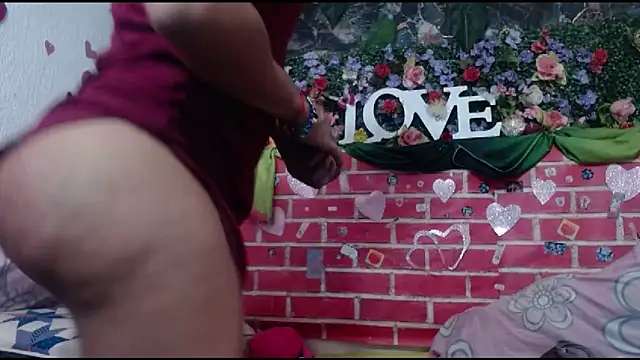 DesireDirtyTS   online show from March 28, 12:05 pm