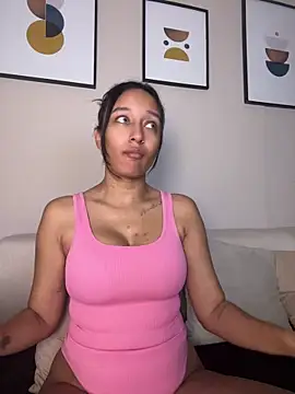 DianaHopson online show from July 1, 1:18 am