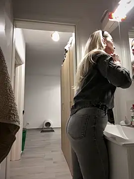 Ella Charm online show from February 11, 4:23 pm