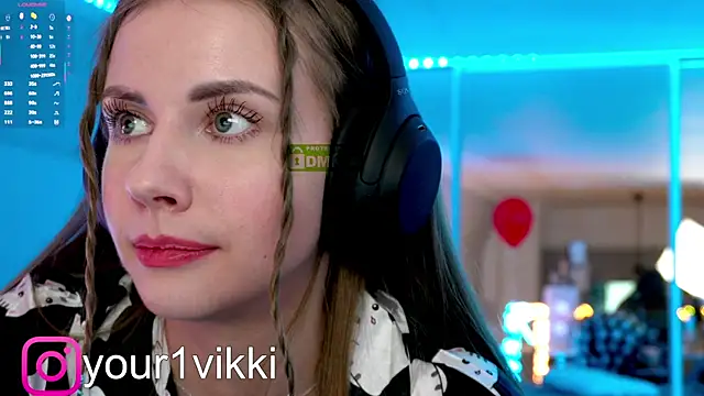 Vikki Cheese online show from February 22, 7:25 pm