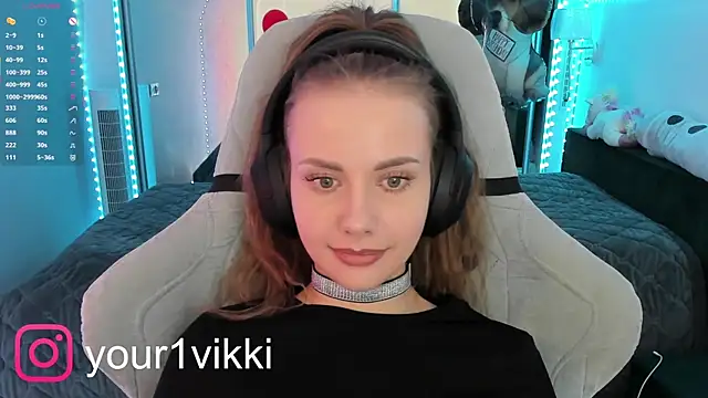 Snapshot of Vikki_Cheese chatting on February 28, 9:04 am Vikki Cheese online show from February 28, 9:04 am