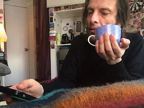 Snapshot of DownstairsSky chatting on January 26, 5:13 pm DownstairsSky online show from January 26, 5:13 pm