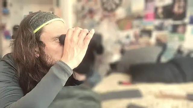 Snapshot of DownstairsSky chatting on October 13, 5:46 pm DownstairsSky online show from October 13, 5:46 pm