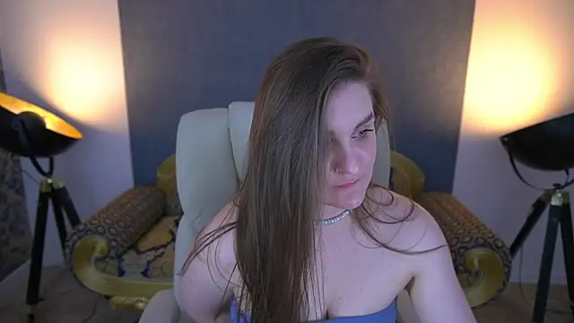 Snapshot of EmmyCharmm chatting on June 14, 5:42 am EmmyCharmm online show from June 14, 5:42 am