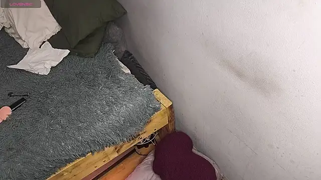 LoveInAllHoles online show from March 29, 9:48 pm