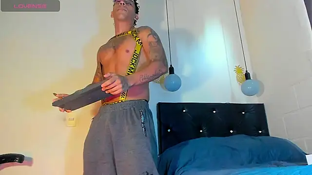 FuckHardlove online show from December 24, 2:22 pm