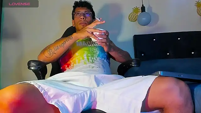 FuckHardlove online show from January 16, 6:37 pm