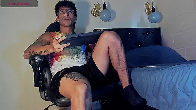 FuckHardlove online show from March 19, 7:17 pm