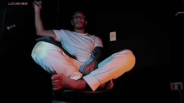 FuckHardlove online show from January 6, 4:43 pm