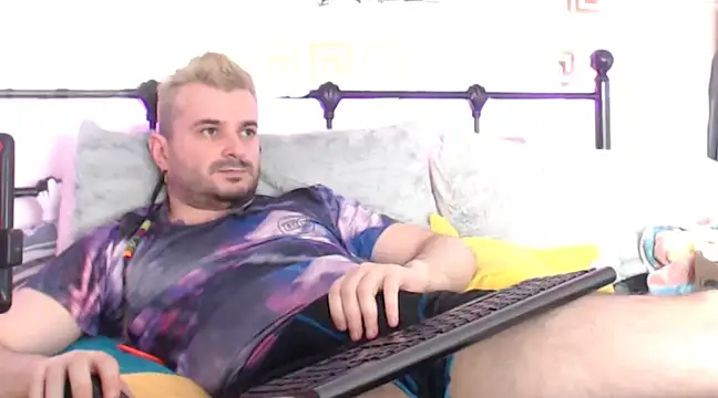 Snapshot of erotico69xxx chatting on February 27, 3:48 pm erotico69xxx online show from February 27, 3:48 pm