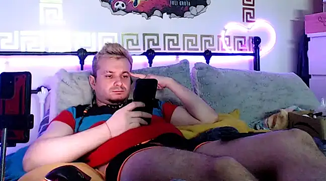 Snapshot of erotico69xxx chatting on March 8, 1:17 am erotico69xxx online show from March 8, 1:17 am