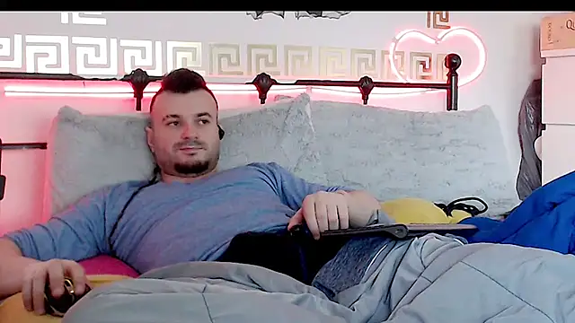 Snapshot of erotico69xxx chatting on September 24, 12:19 pm erotico69xxx online show from September 24, 12:19 pm